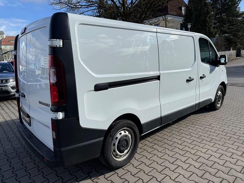 Gebraucht Renault Trafic Komfort 120 PS (88 kW) 2021 Weiß Van / Kleinbus