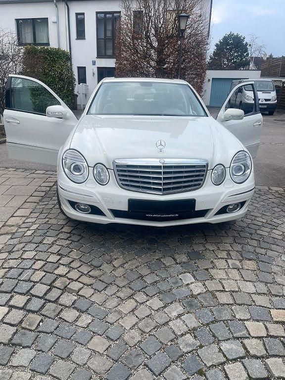 Gebraucht Mercedes E280 Elegance 190 PS (139 kW) 2006 Weiß Limousine