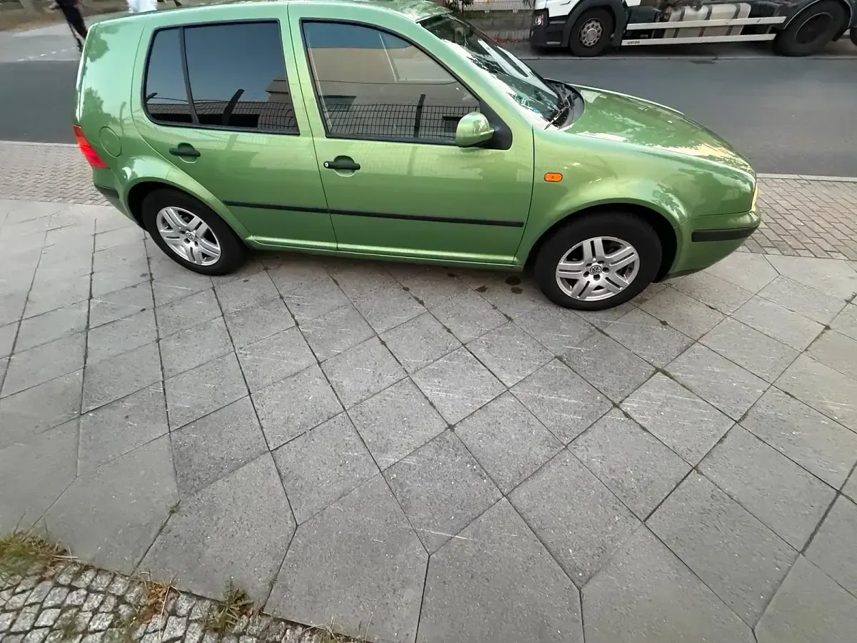 Gebraucht VW Golf IV 75 PS (55 kW) 1999 Grün Kleinwagen