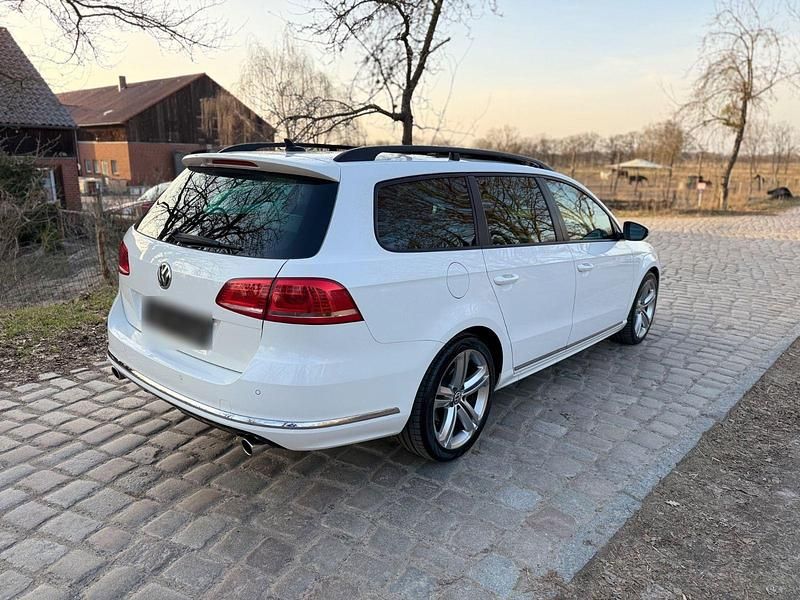 Gebraucht VW Passat R-line 177 PS (130 kW) 2014 Weiß Kombi