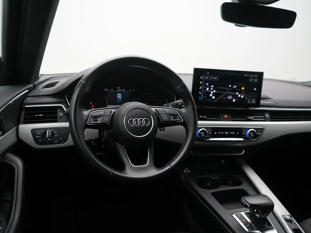 Używany Audi A4 Competition 204 KM (150 kW) 2022 Czarny Kombi