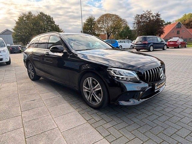 Gebraucht Mercedes C220 Avantgarde 194 PS (142 kW) 2018 Schwarz Kombi