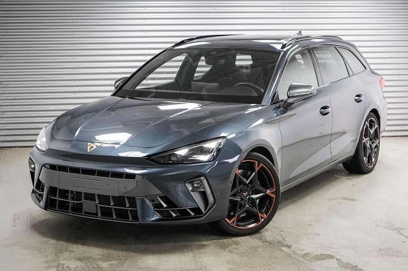 Magnetic grau metallic (s7) Gebraucht 2025 Cupra Leon VZ Kombi | 38.490 € (Fairer Preis) - Bild 1/4