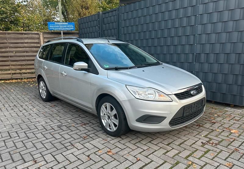 Beige Gebraucht 2008 Ford Focus Kombi | 2.990 € (Etwas zu teuer) - Bild 1/4