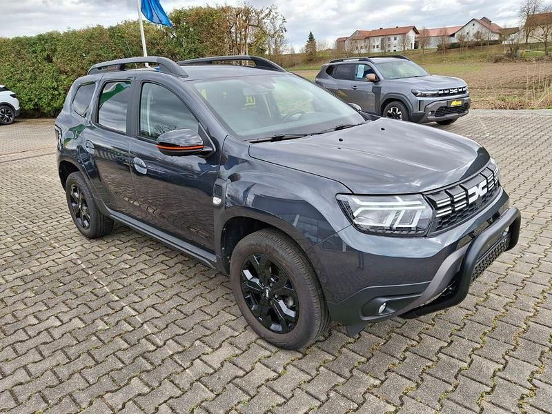 Gebraucht Dacia Duster Extreme 150 PS (110 kW) 2023 Grau SUV