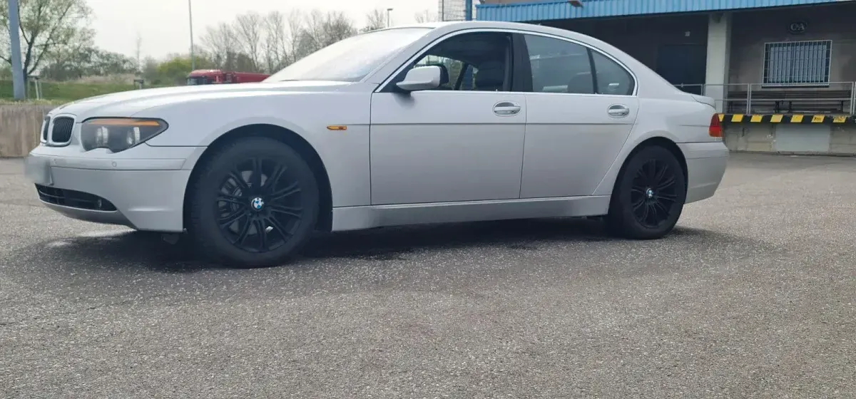 Gebraucht BMW 745 Performance 333 PS (244 kW) 2002 Silber Limousine