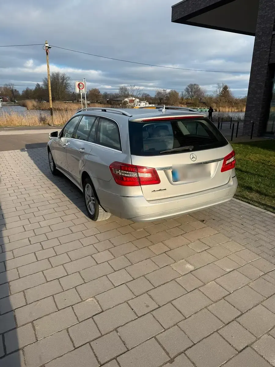 Gebraucht Mercedes E200 136 PS (100 kW) 2011 Kombi