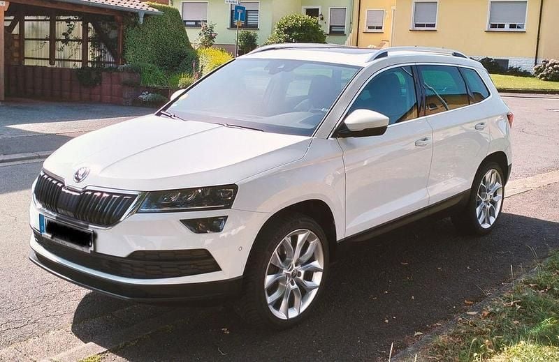 Weiß Gebraucht 2018 Skoda Karoq Style SUV | 20.500 € (Fairer Preis) - Bild 1/4