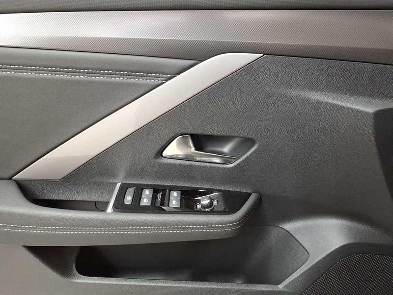 Gebraucht Opel Astra 131 PS (96 kW) 2024 Vulkan grau metallic Limousine