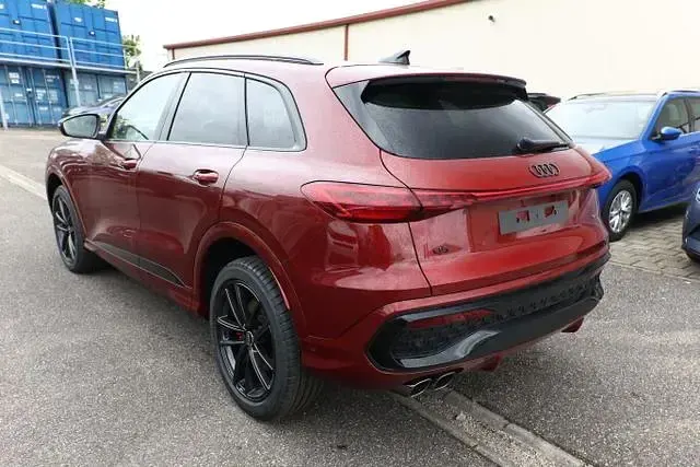 Neu Audi Q5 S-Line 204 PS (150 kW) 2026 Grenadinerot metallic grenadinerot metallic SUV