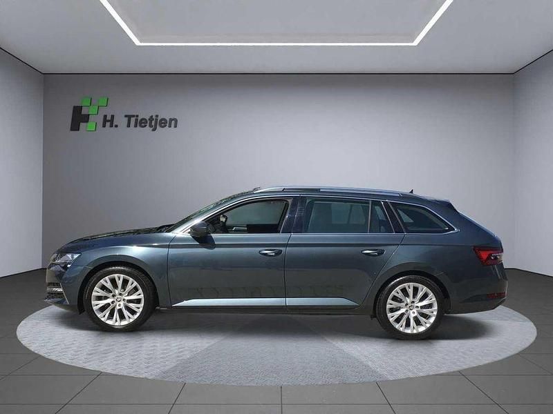 Gebraucht Skoda Superb Style 218 PS (160 kW) 2021 Grau Kombi