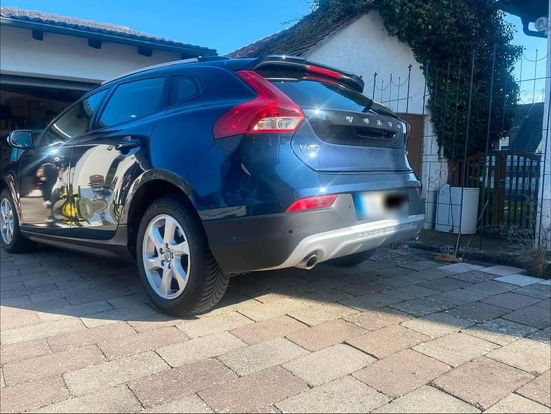 Gebraucht Volvo V40 190 PS (139 kW) 2015 Blau SUV