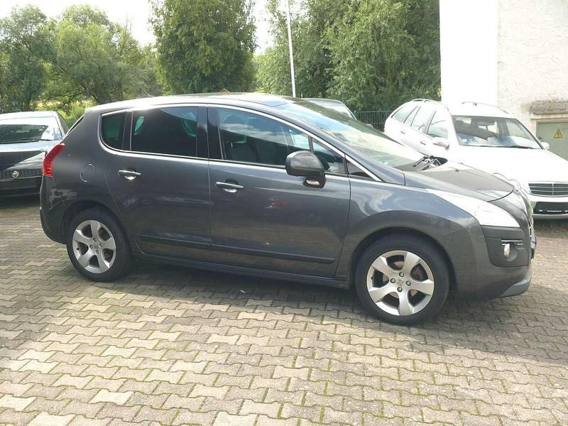 Gris shark Gebraucht 2010 Peugeot 3008 Premium SUV | 2.750 € (Guter Preis) - Bild 1/4