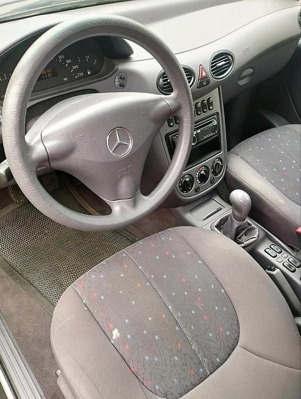 Gebraucht Mercedes A140 80 PS (58 kW) 2002 Silber Van / Kleinbus