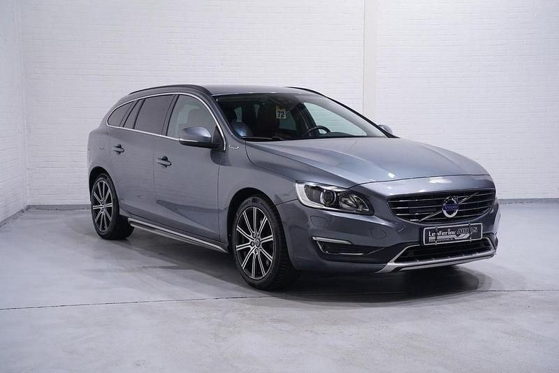 Gebraucht Volvo V60 228 PS (167 kW) 2018 Grau Kombi