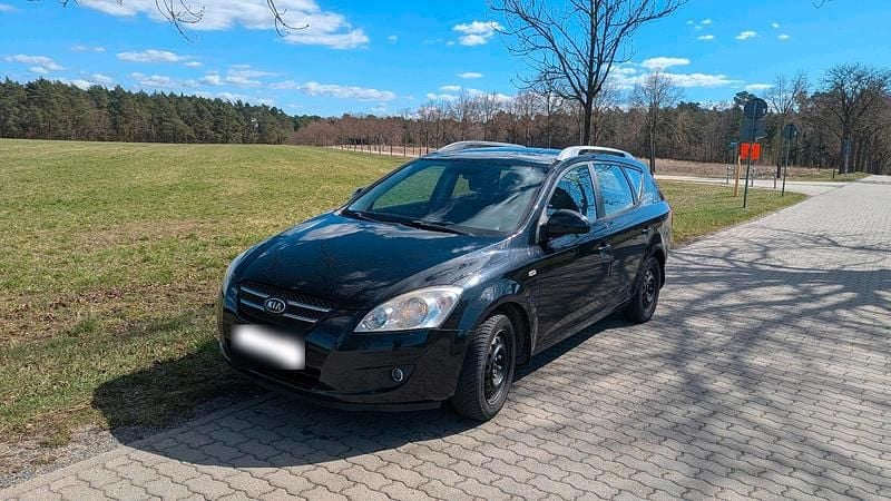 Second-hand Kia Ceed 126 CP (92 kW) 2010 Negru Hatchback