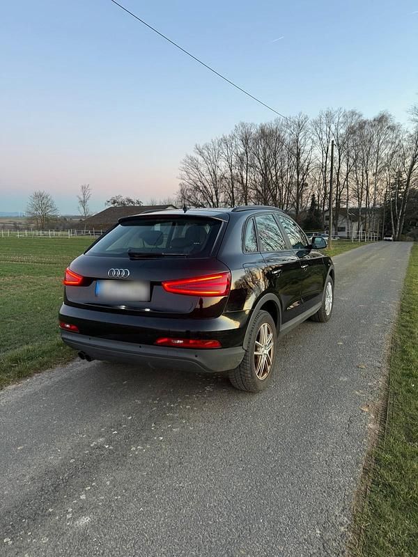 Gebraucht Audi Q3 170 PS (125 kW) 2012 Schwarz SUV