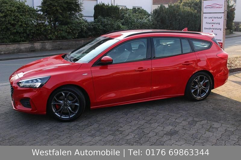 Gebraucht Ford Focus ST-Line 182 PS (133 kW) 2018 Rot Kombi