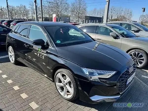 Gebraucht Audi A3 Ambiente 150 PS (110 kW) 2025 Brilliantschwarz Limousine