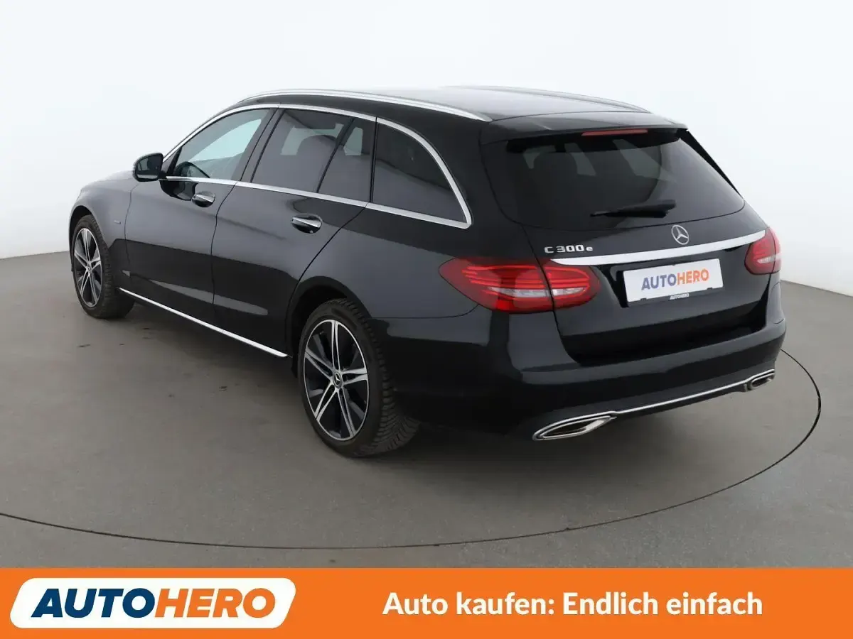 Gebraucht Mercedes E300 Avantgarde 320 PS (235 kW) 2020 Schwarz Kombi