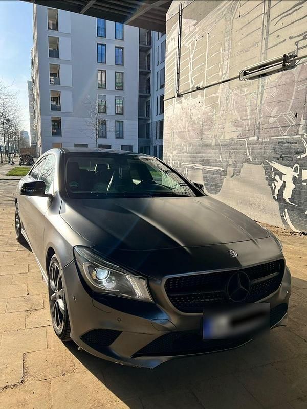 Gebraucht Mercedes CLA200 156 PS (114 kW) 2014 Grau Coupé