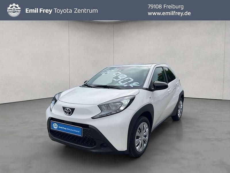 Weiß Neu 2025 Toyota Aygo X-play Kleinwagen | 15.990 € - Bild 1/4