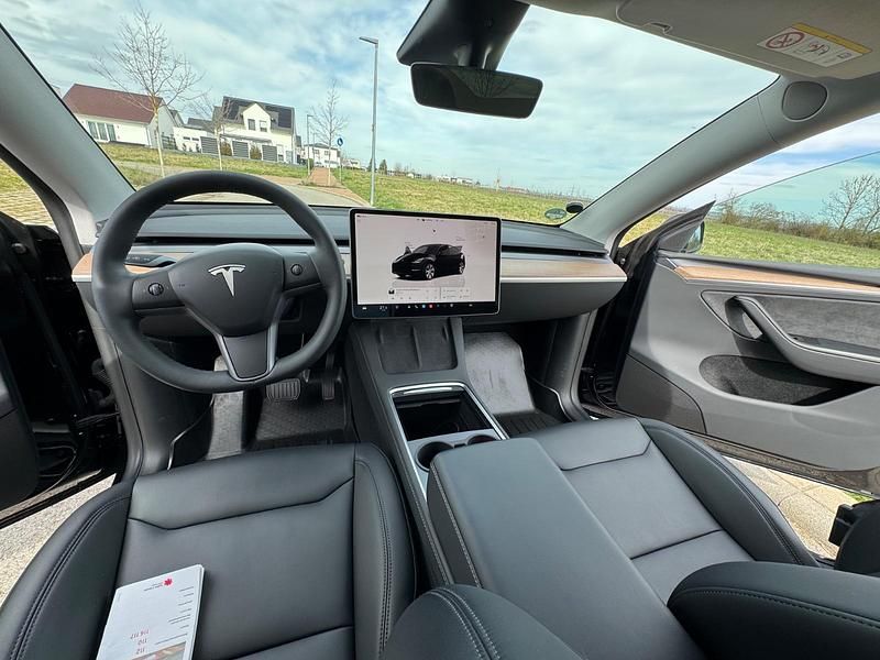 Gebraucht Tesla Model Y Long Range AWD 189 kW (258 PS) 2023 Schwarz SUV