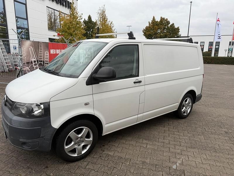 Weiß Gebraucht 2012 VW T5 Van | 10.900 € - Bild 1/4