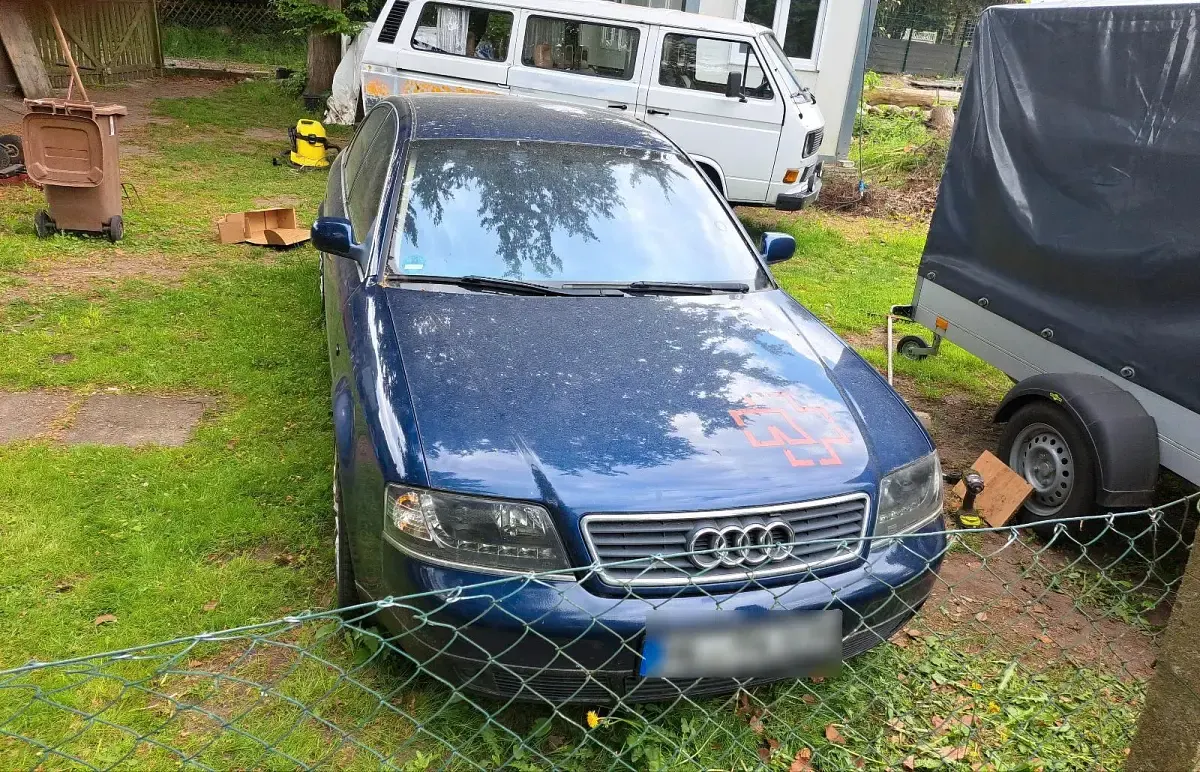 Używany Audi A6 193 KM (141 kW) 1999 Niebieski Sedan/Limuzyna