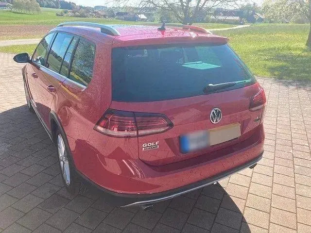 Second-hand VW Golf Alltrack 179 CP (131 kW) 2017 Roșu Break