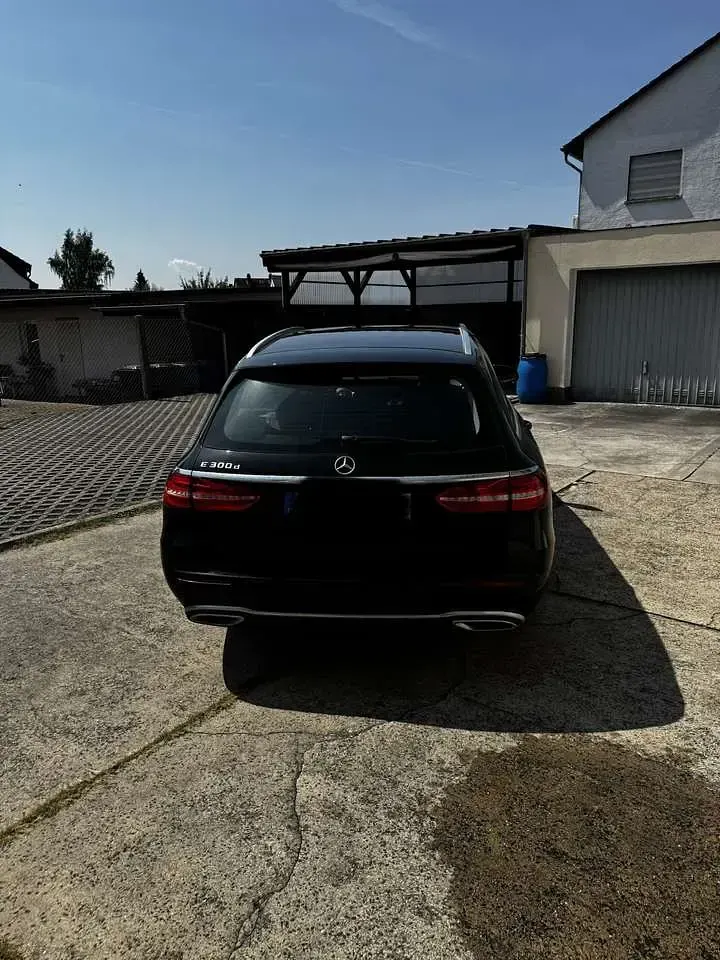 Gebraucht Mercedes E300 245 PS (180 kW) 2018 Schwarz Kombi