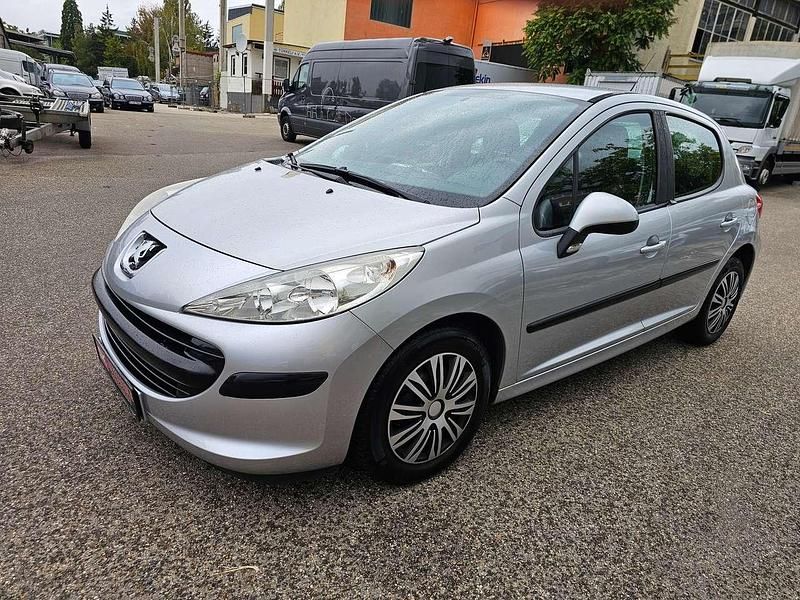 Aluminiumgrau mit schutzlack Gebraucht 2007 Peugeot 207 Tendance Kleinwagen | 2.800 € (Etwas zu teuer) - Bild 1/4