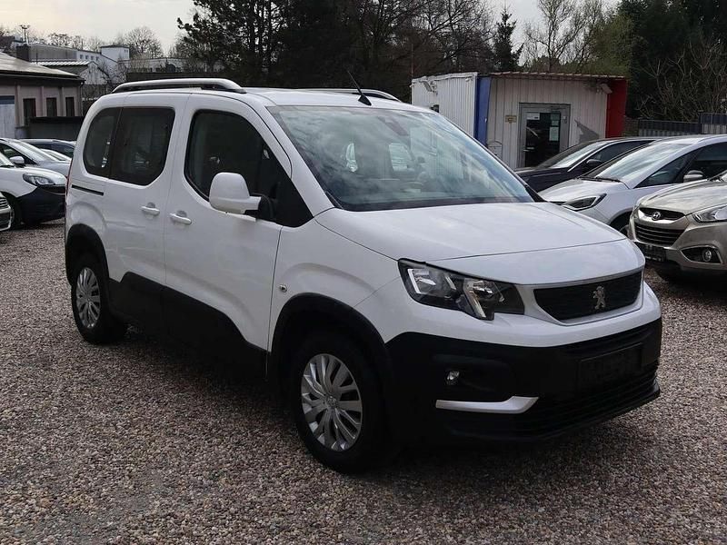 Gebraucht Peugeot Rifter 131 PS (96 kW) 2018 Weiß Van / Kleinbus