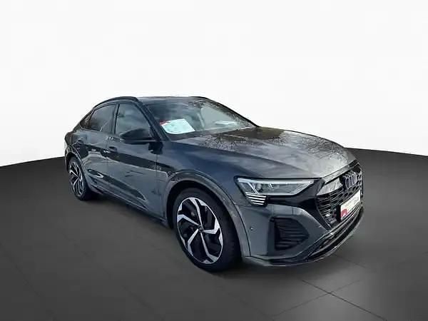 Gebraucht Audi Q8 e-tron Ambiente 300 kW (408 PS) 2023 Daytonagrau perleffekt SUV
