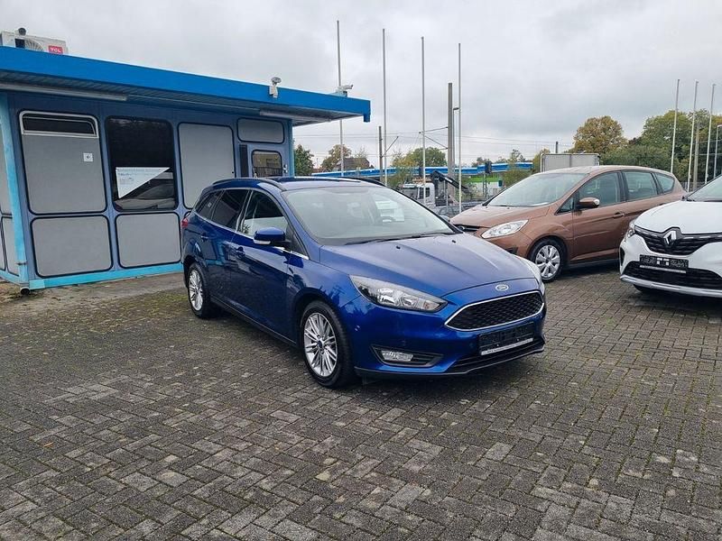Gebraucht Ford Focus Cool & Connect 125 PS (91 kW) 2018 Blau Limousine
