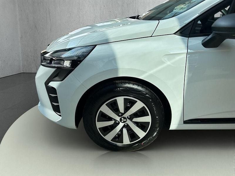 Gebraucht Mitsubishi L Basis 67 PS (49 kW) 2025 Weiß Limousine