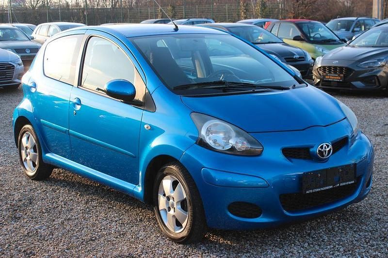 Gebraucht Toyota Aygo 68 PS (50 kW) 2009 Blau Kleinwagen