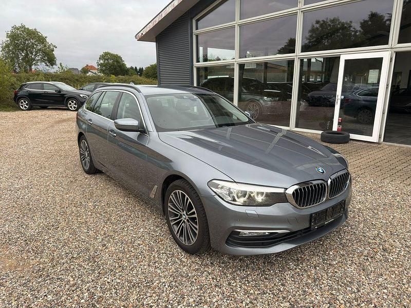 Blau Gebraucht 2018 BMW 520 Kombi | 13.500 € (Fairer Preis) - Bild 1/4
