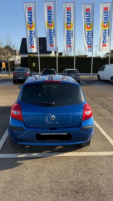 Gebraucht Renault Clio II 111 PS (81 kW) 2007 Blau Kleinwagen
