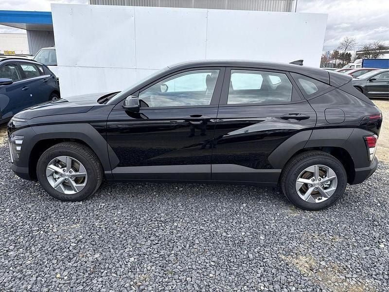 Neu Hyundai Kona Style 129 PS (94 kW) 2025 Schwarz SUV