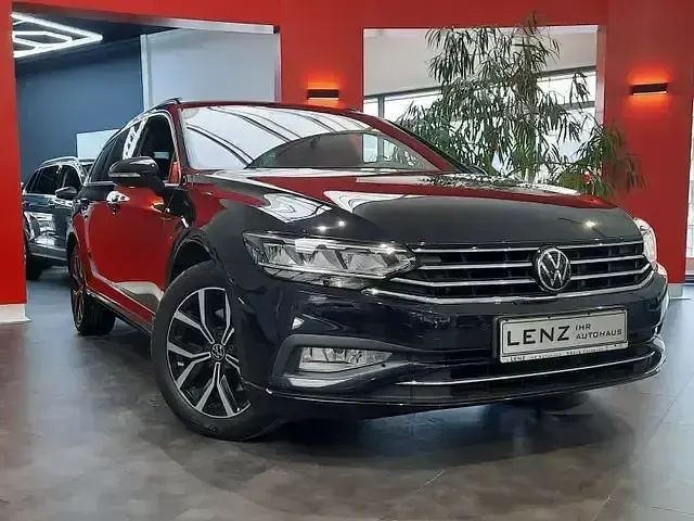 Gebraucht VW Passat Business 150 PS (110 kW) 2024 Deep black perleffekt Kombi