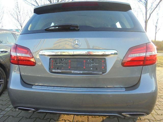 Gebraucht Mercedes B200 Edition 156 PS (114 kW) 2017 Grau Van / Kleinbus