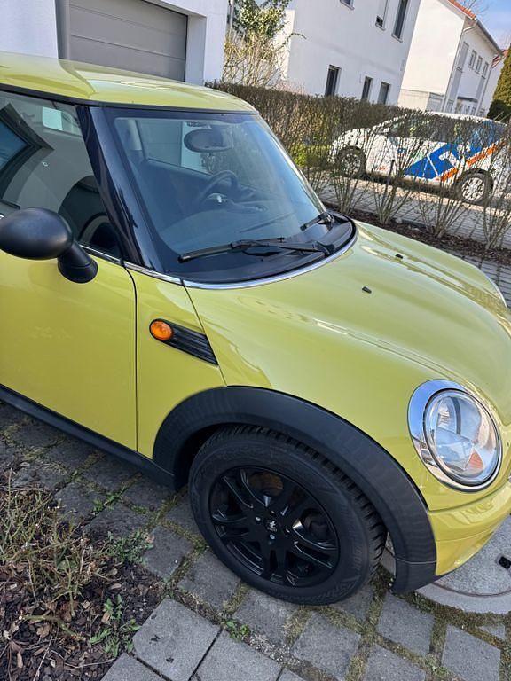 Gebraucht Mini ONE 75 PS (55 kW) 2010 Gelb Kleinwagen