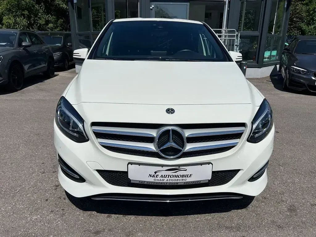 Gebraucht Mercedes B220 Edition 184 PS (135 kW) 2018 Weiß Kleinwagen