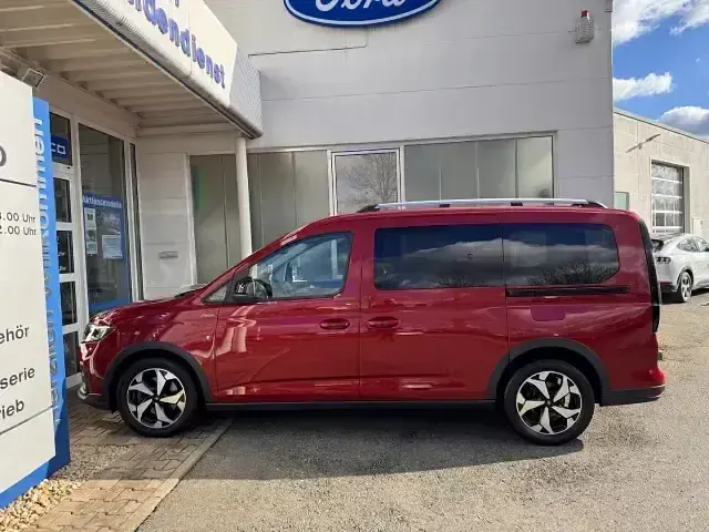Gebraucht Ford Tourneo Connect Active 114 PS (83 kW) 2024 Cyclone maple red Van / Kleinbus