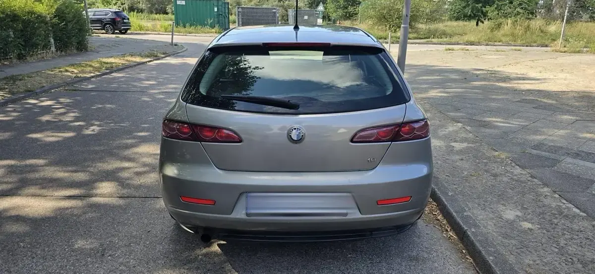 Gebraucht Alfa Romeo 159 120 PS (88 kW) 2011 Braun Kombi