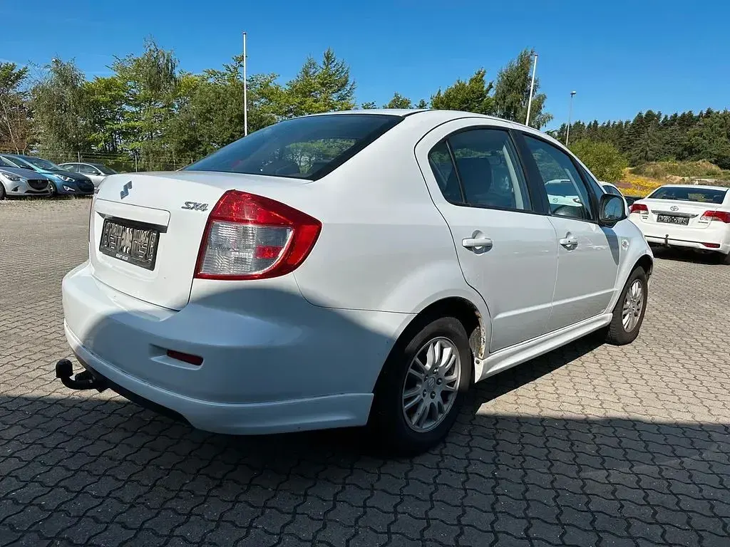 Gebraucht Suzuki SX4 Style 120 PS (88 kW) 2012 Weiß Limousine