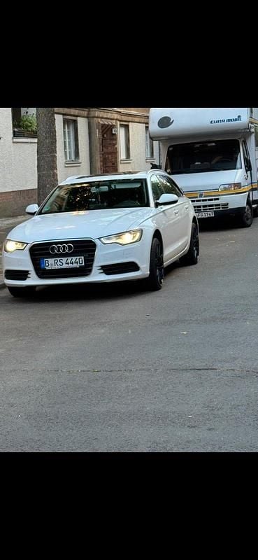 Weiß Gebraucht 2012 Audi A6 Kombi | 9.900 € (Fairer Preis) - Bild 1/4