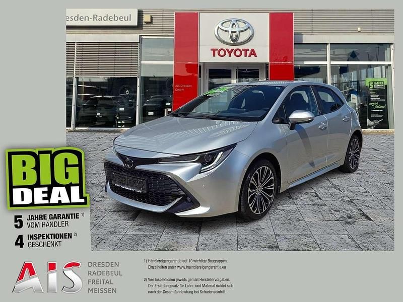 Cosmicsilber metallic Gebraucht 2022 Toyota Corolla Team Limousine | 18.790 € (Guter Preis) - Bild 1/3