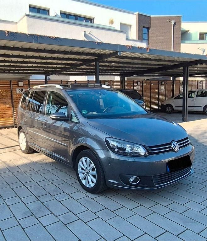 Gebraucht VW Touran Highline 140 PS (102 kW) 2015 Grau Van / Kleinbus
